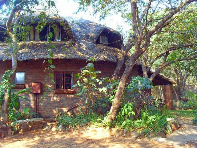 Mosi-Ua-Tunya Lodge Victoria Falls Exterior foto