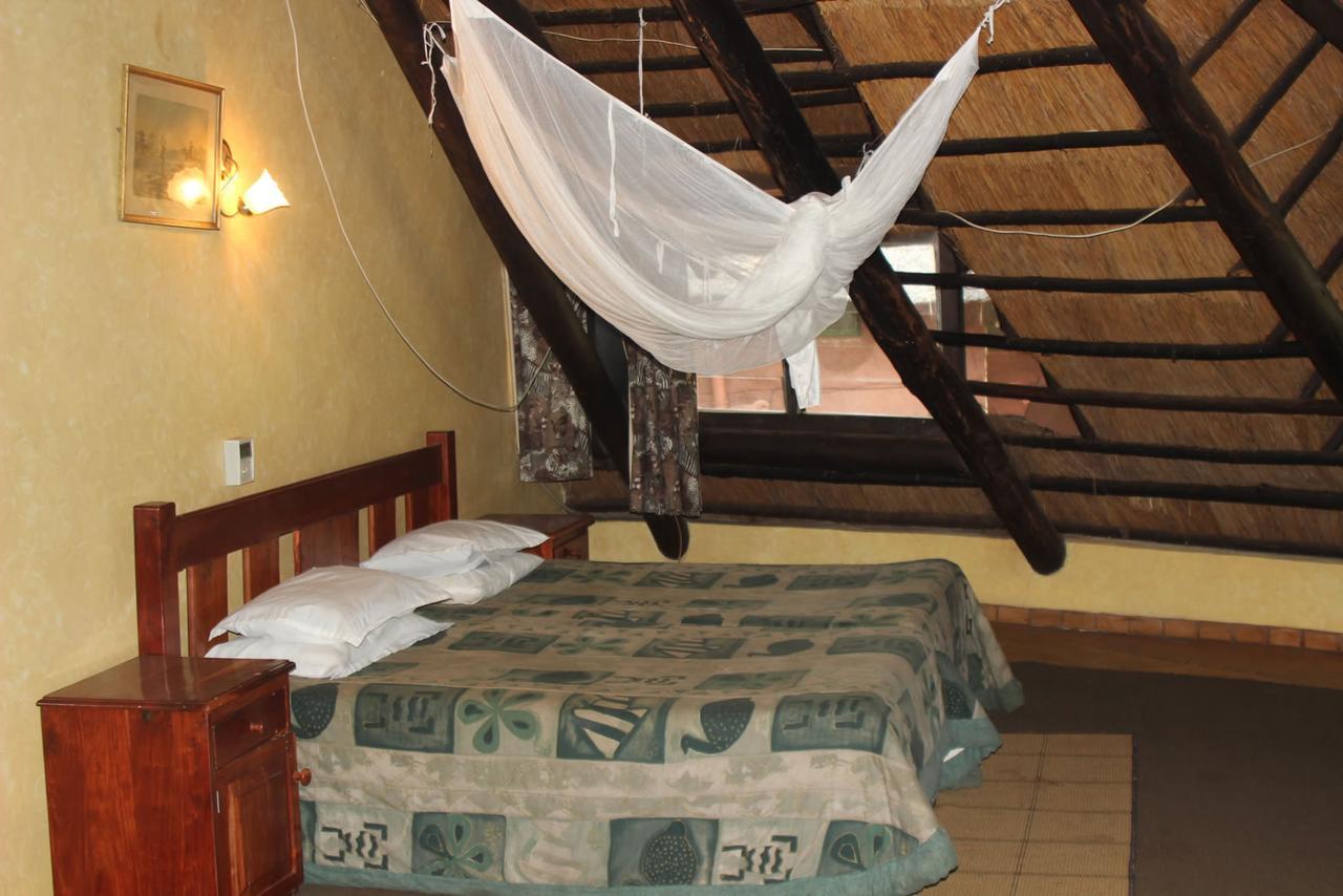 Mosi-Ua-Tunya Lodge Victoria Falls Exterior foto